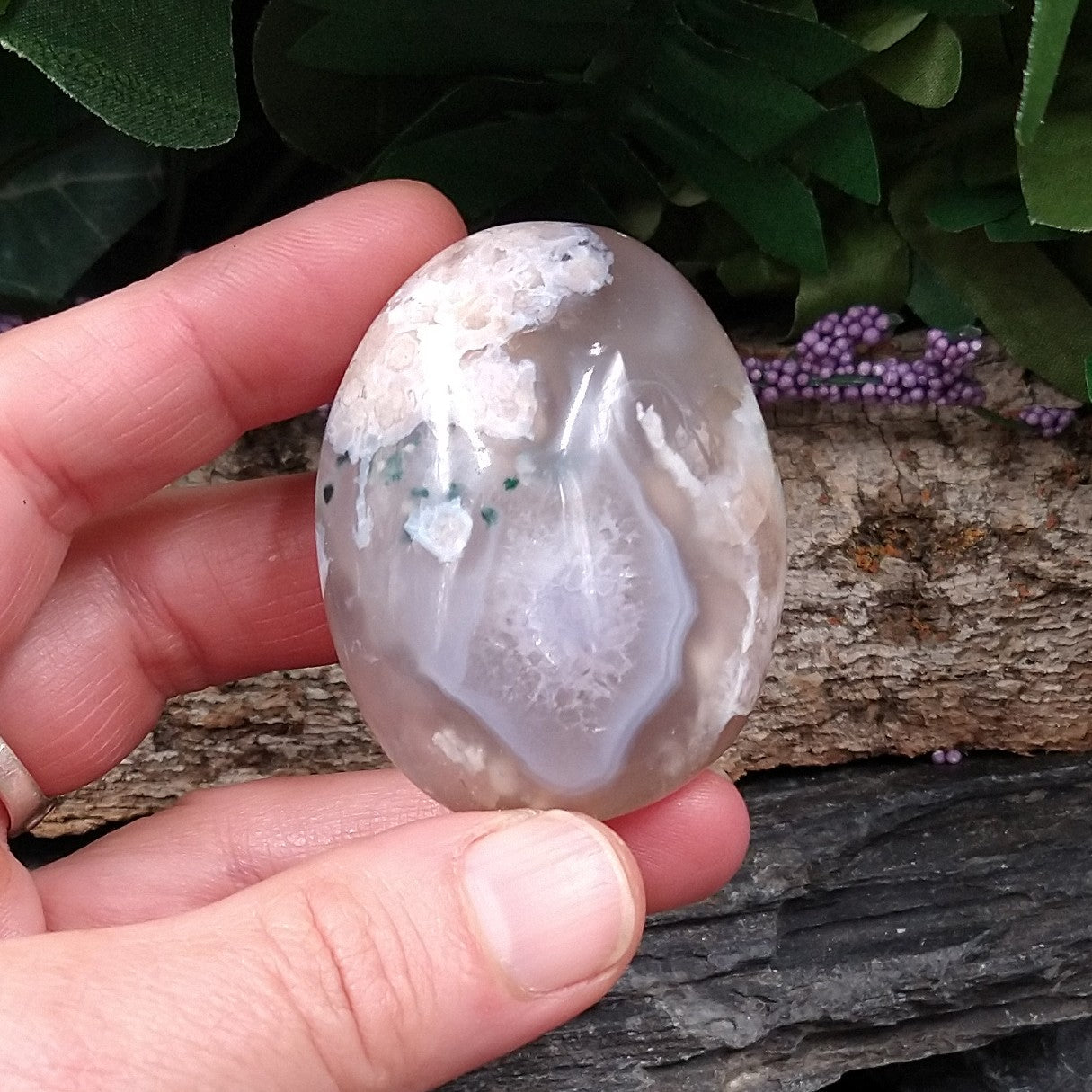 AG-341 Flower Agate Palm Stone