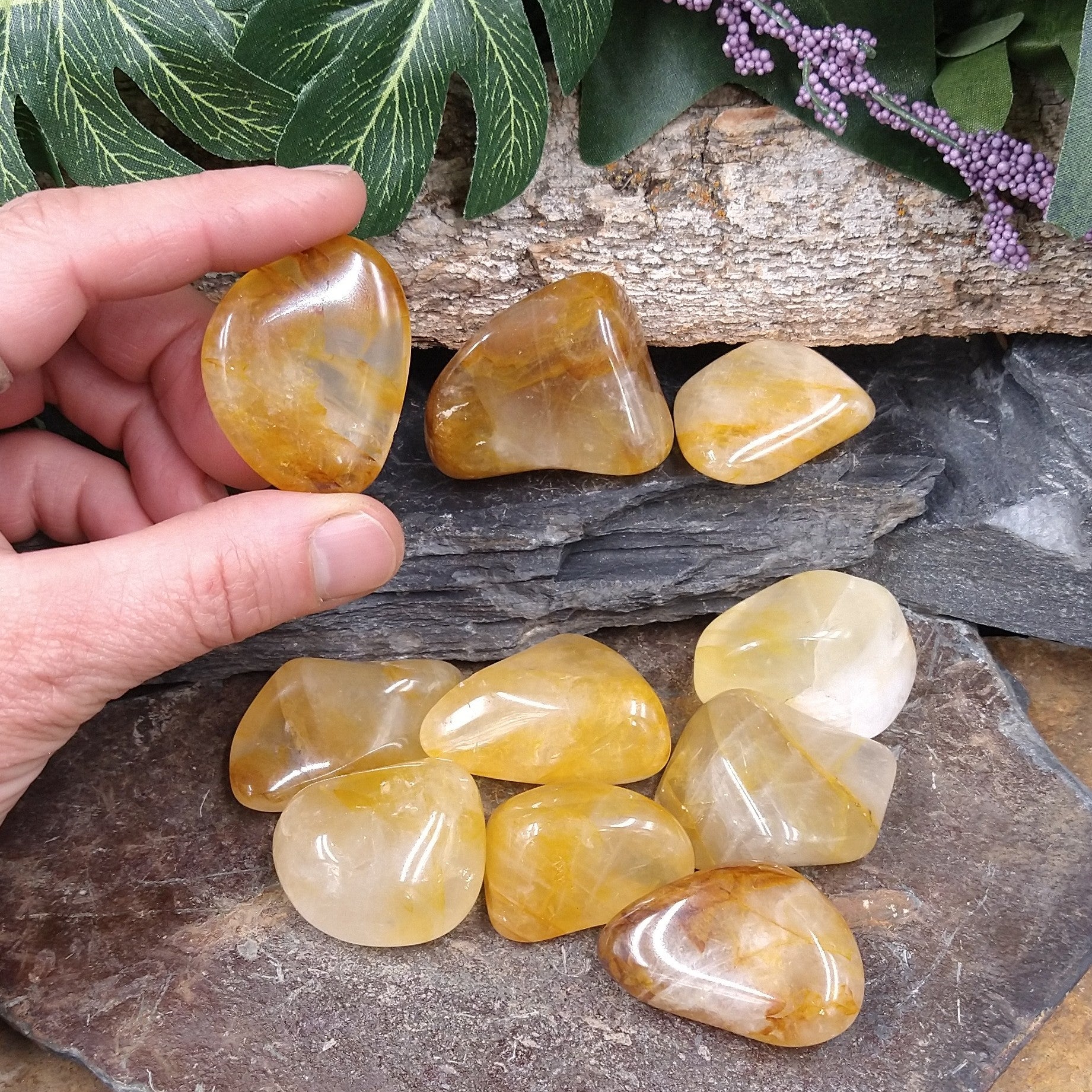 T-GHQ1 Tumbled Golden Healer Quartz large