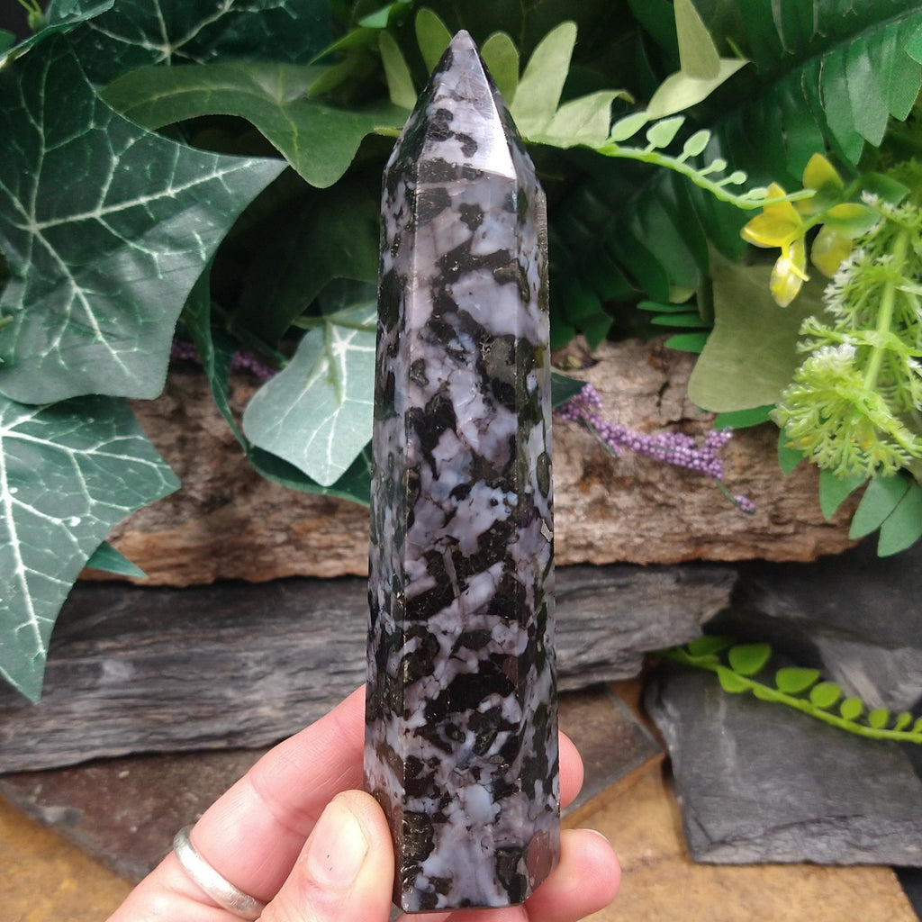 IG-12 Indigo Gabbro Tower