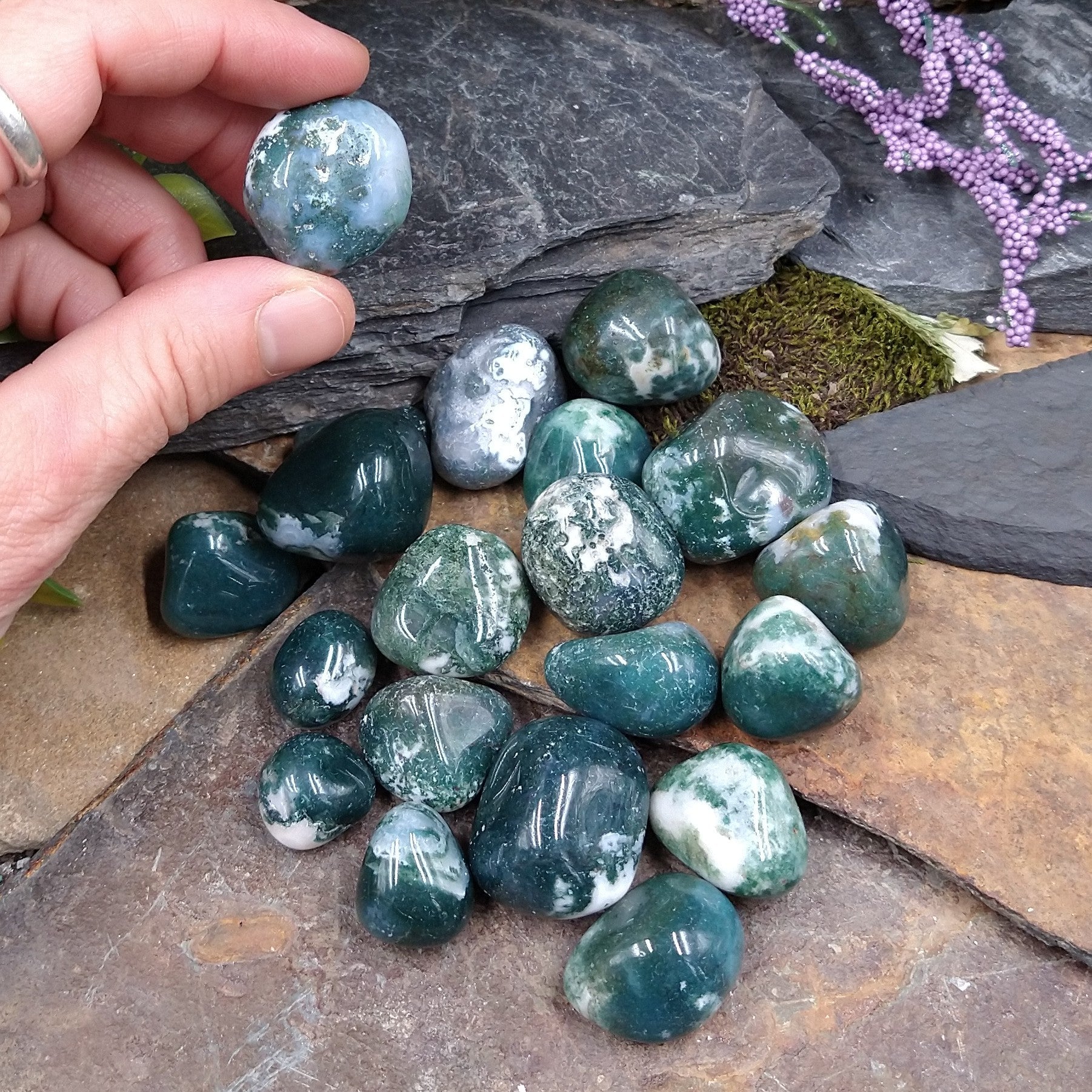 T-MA Tumbled Moss Agate